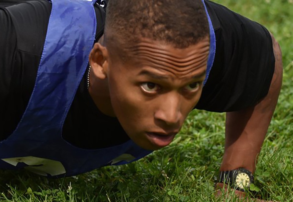 Số lượng lần hít đất có thể dự đoán… tỉ lệ nguy cơ mắc bệnh về tim mạch? - 1 Số lượng lần hít đất có thể dự đoán… tỉ lệ nguy cơ mắc bệnh về tim mạch? - 1