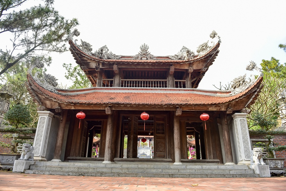 Toàn cảnh đền Chu Văn An trên núi Phượng Hoàng - 4 Toàn cảnh đền Chu Văn An trên núi Phượng Hoàng - 4