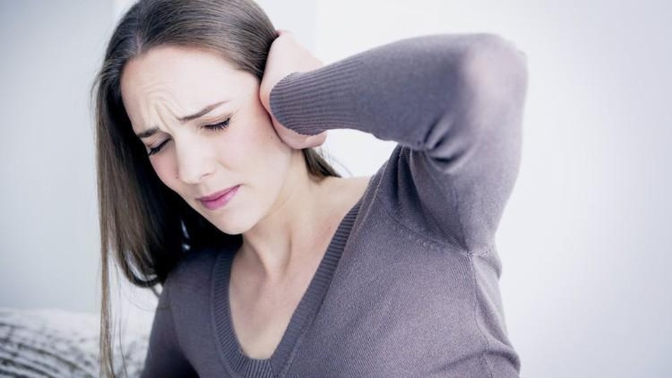 Nghe thấy tiếng vo ve trong tai là dấu hiệu của bệnh gì? - 2 Nghe thấy tiếng vo ve trong tai là dấu hiệu của bệnh gì? - 2