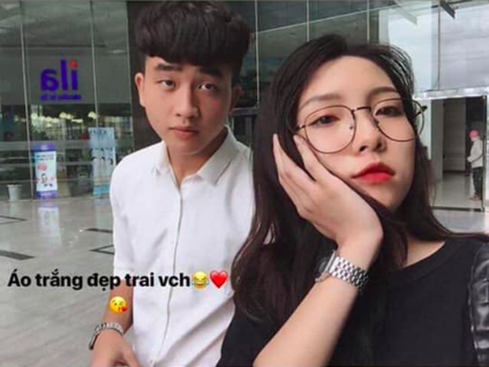 Tiền đạo hot boy ghi 3 bàn liên tiếp cho U22 Việt Nam đã có bạn gái xinh xắn - 2 Tiền đạo hot boy ghi 3 bàn liên tiếp cho U22 Việt Nam đã có bạn gái xinh xắn - 2