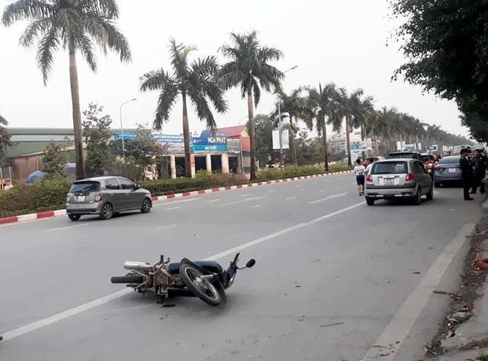 Va chạm với ô tô, một quân nhân tử vong - 2 Va chạm với ô tô, một quân nhân tử vong - 2