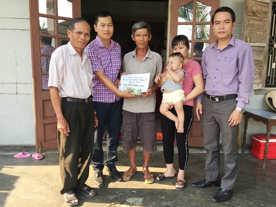 Bạn đọc Dân trí giúp đỡ bé trai bị bệnh u gan hơn 95 triệu đồng - 3 Bạn đọc Dân trí giúp đỡ bé trai bị bệnh u gan hơn 95 triệu đồng - 3