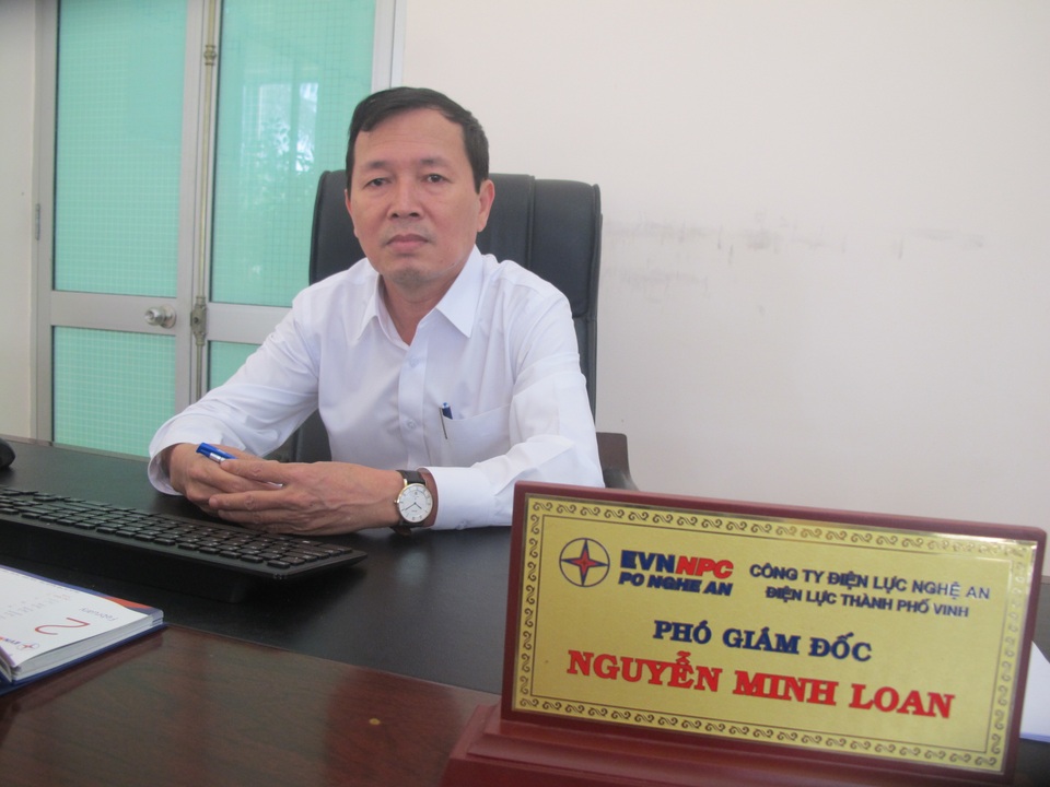 Giải cứu” nhà dân khỏi đường điện cao áp cách 0,8m sau khi Báo Dân trí phản ánh! - 2 Giải cứu” nhà dân khỏi đường điện cao áp cách 0,8m sau khi Báo Dân trí phản ánh! - 2