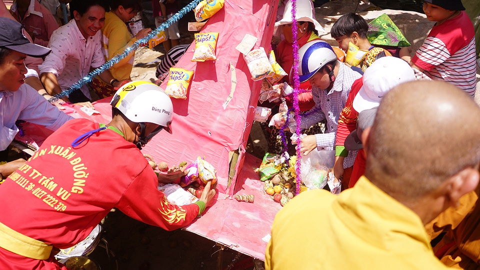 Về Tầm Vu trẩy hội làm Chay, đi Chiêu U cướp lộc - 13