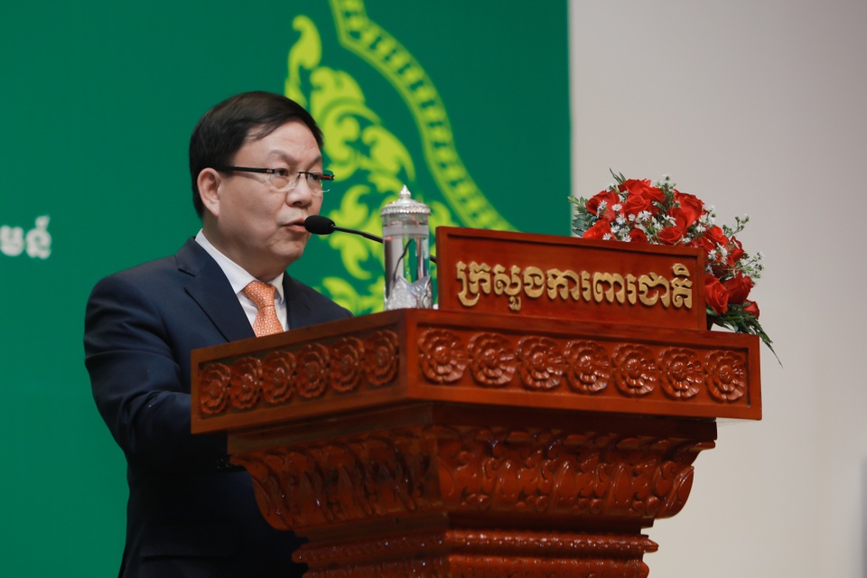 Kỷ niệm 10 năm kinh doanh tại Campuchia, Viettel cam kết tiên phong xây dựng kinh tế số - 6 Kỷ niệm 10 năm kinh doanh tại Campuchia, Viettel cam kết tiên phong xây dựng kinh tế số - 6