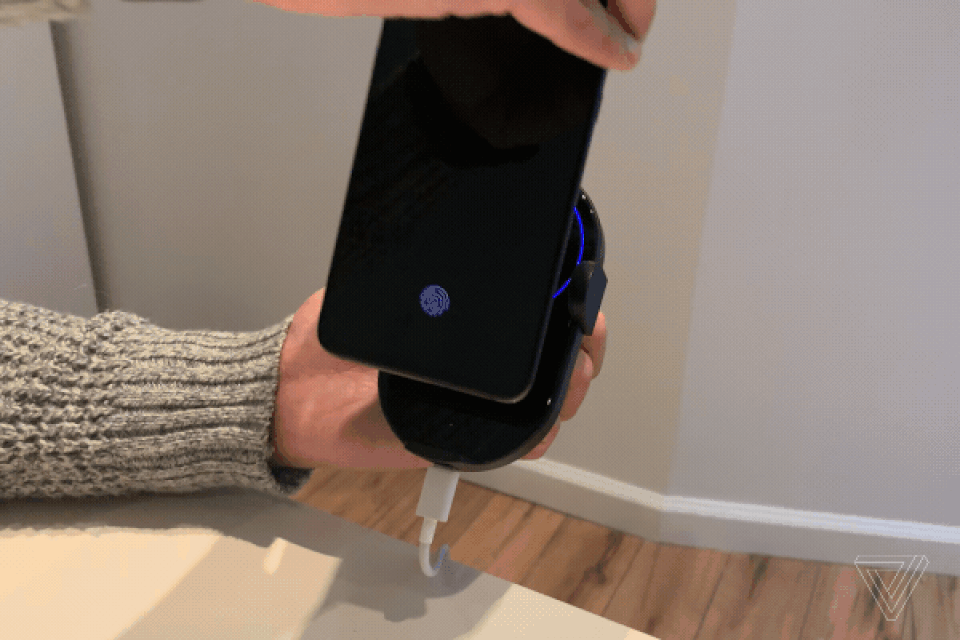 Xiaomi Mi 9 ra mắt với 3 camera sau, giá từ 10,6 triệu đồng - 5 Xiaomi Mi 9 ra mắt với 3 camera sau, giá từ 10,6 triệu đồng - 5
