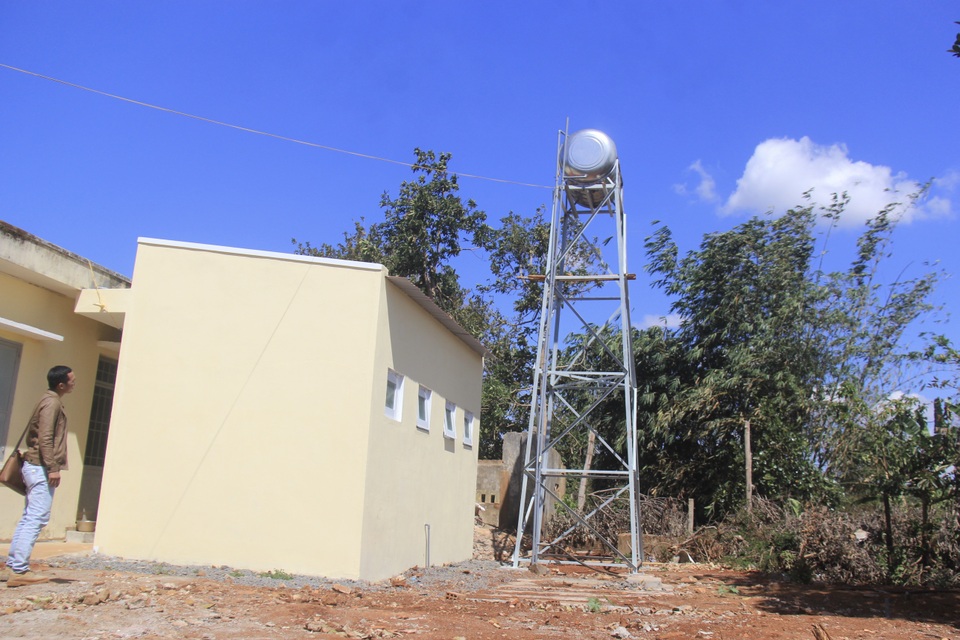 Kỳ lạ chuyện công trình xây xong mới... mời thầu! - 2