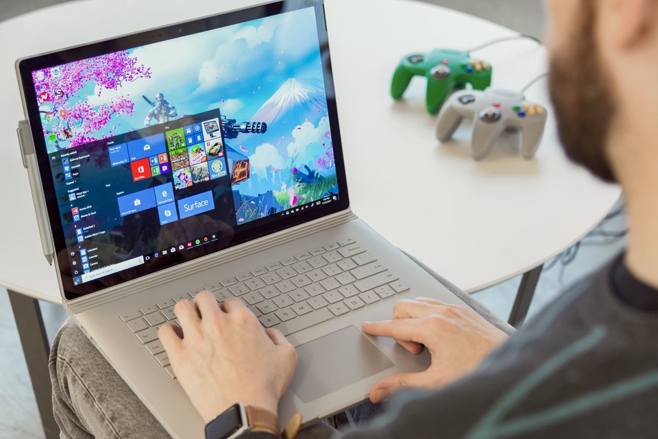 Cách làm giảm bức xạ nguy hại của máy tính, laptop - 4 Cách làm giảm bức xạ nguy hại của máy tính, laptop - 4