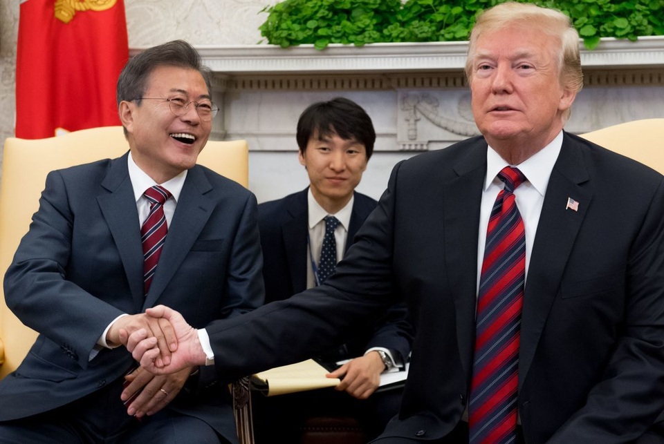 Tổng thống Hàn Quốc “hiến kế” cho ông Trump trước thượng đỉnh Mỹ - Triều - 1 Tổng thống Hàn Quốc “hiến kế” cho ông Trump trước thượng đỉnh Mỹ - Triều - 1