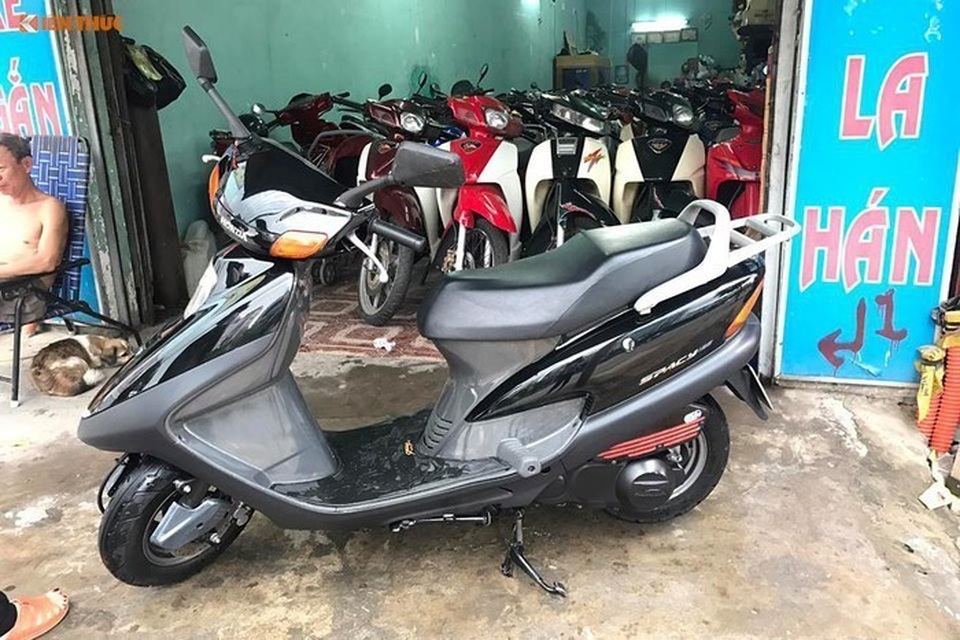 Xe máy cũ hét giá trên trời, ngang ngửa ô tô hạng sang - 15..jpg Xe máy cũ hét giá trên trời, ngang ngửa ô tô hạng sang - 15..jpg