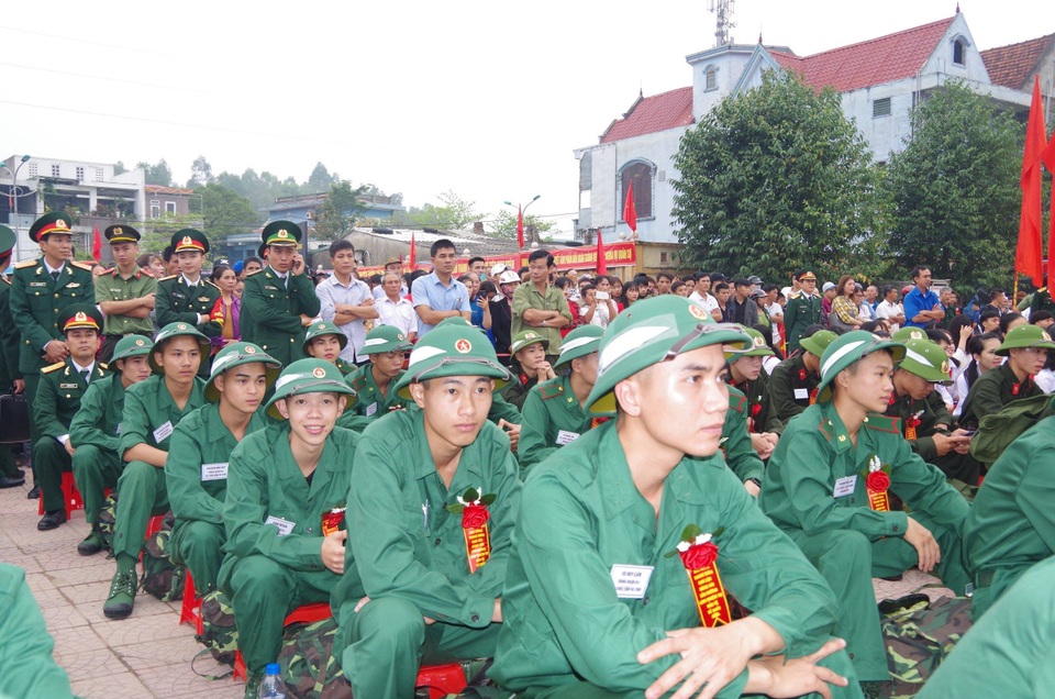 Tân binh cả nước bịn rịn trong ngày lên đường nhập ngũ - 11 Tân binh cả nước bịn rịn trong ngày lên đường nhập ngũ - 11