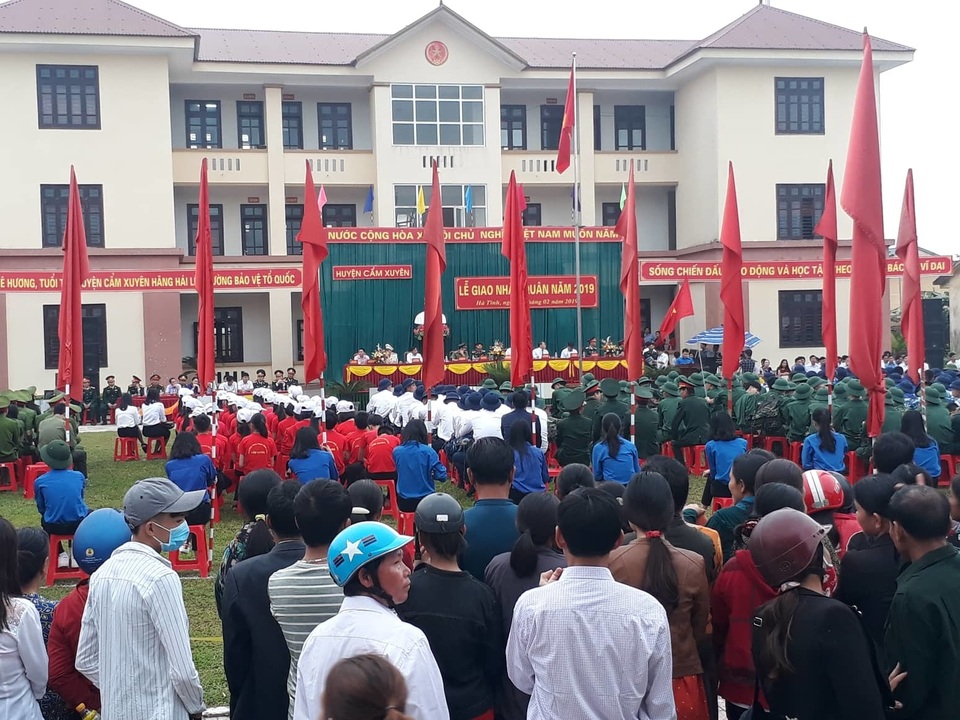 Tân binh cả nước bịn rịn trong ngày lên đường nhập ngũ - 12 Tân binh cả nước bịn rịn trong ngày lên đường nhập ngũ - 12