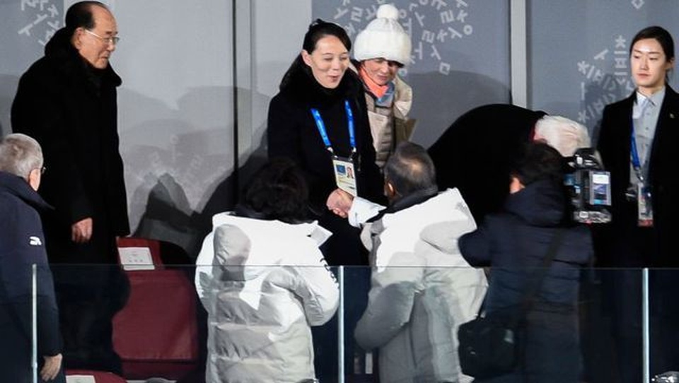 Em gái quyền lực theo sát ông Kim Jong-un trong các hội nghị thượng đỉnh - 4 Em gái quyền lực theo sát ông Kim Jong-un trong các hội nghị thượng đỉnh - 4