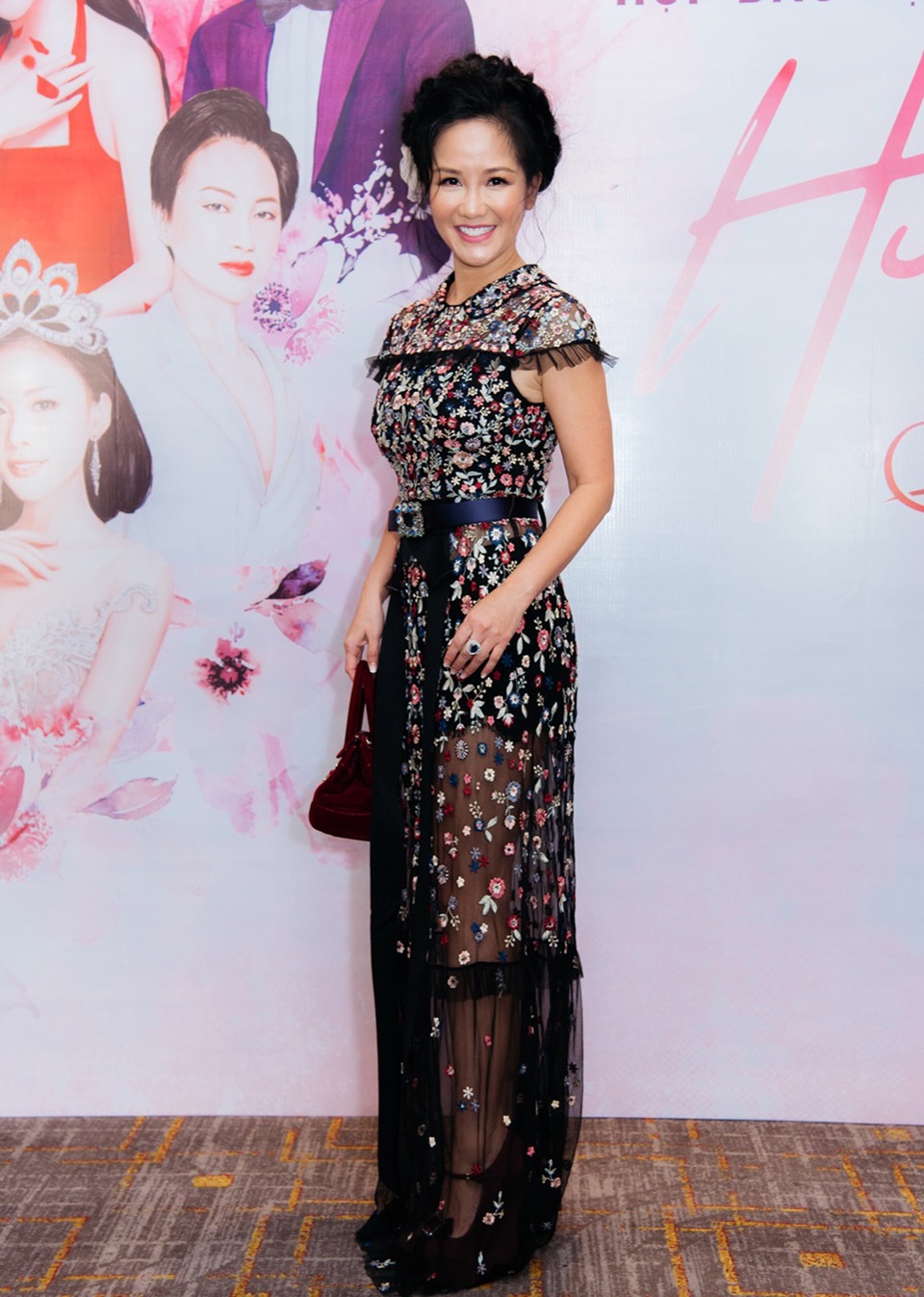 Diva Hồng Nhung 1.jpg Diva Hồng Nhung 1.jpg