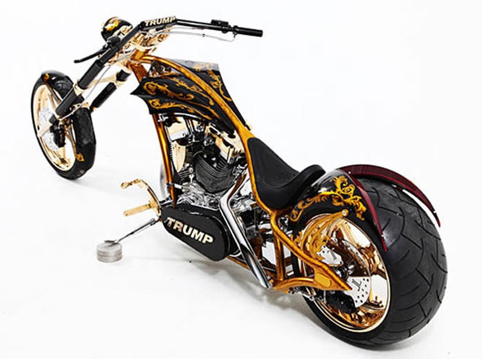 Hút mắt với chiếc chopper độ vàng 24k của Tổng thống Donald Trump - 4 Hút mắt với chiếc chopper độ vàng 24k của Tổng thống Donald Trump - 4