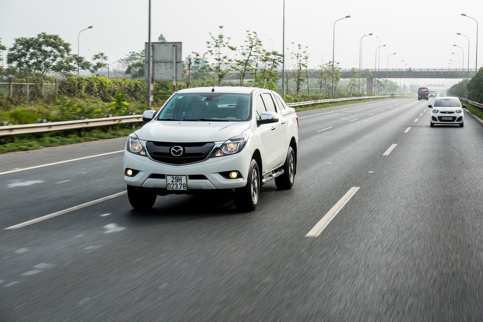 Nhận ngay ưu đãi 40 triệu đồng khi đặt mua Mazda BT-50  - 1