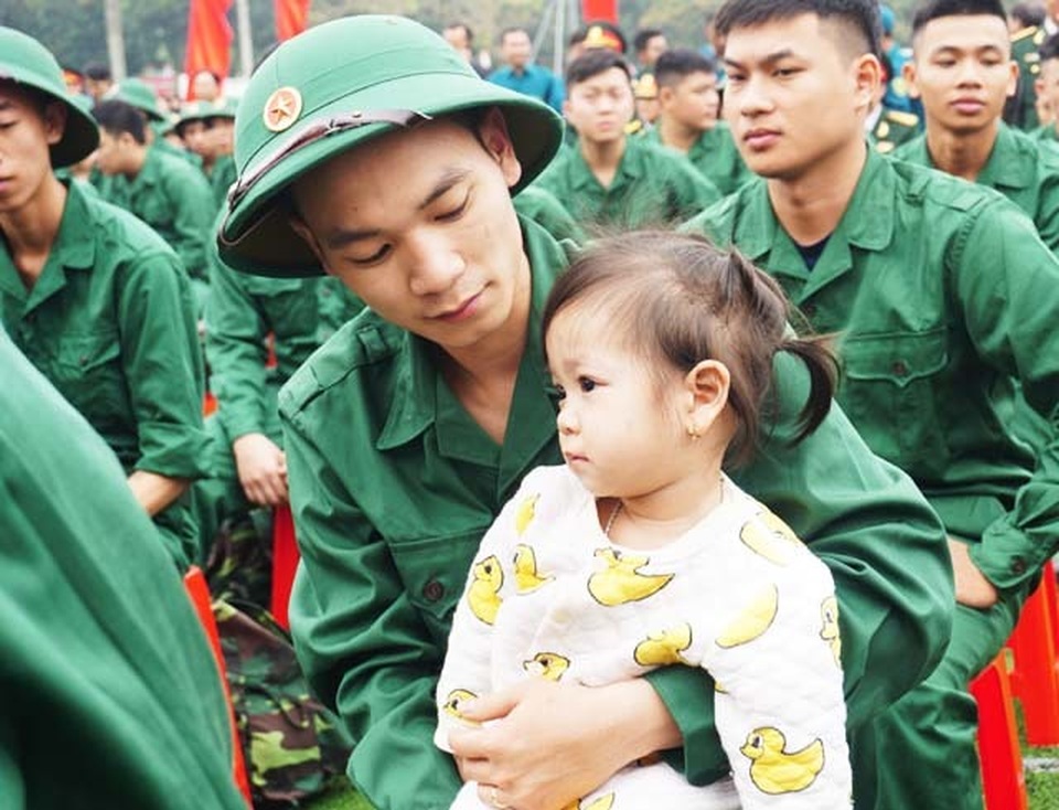 Tân binh cả nước bịn rịn trong ngày lên đường nhập ngũ - 33 Tân binh cả nước bịn rịn trong ngày lên đường nhập ngũ - 33