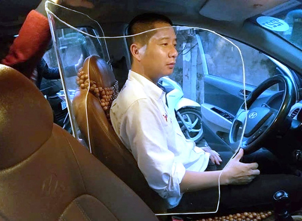 Khung bảo vệ tài xế Khung bảo vệ tài xế