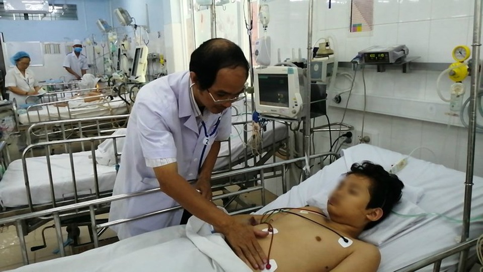 Đang chờ khám tiêu chảy, bé lên cơn co giật vì nắng nóng - 1 Đang chờ khám tiêu chảy, bé lên cơn co giật vì nắng nóng - 1