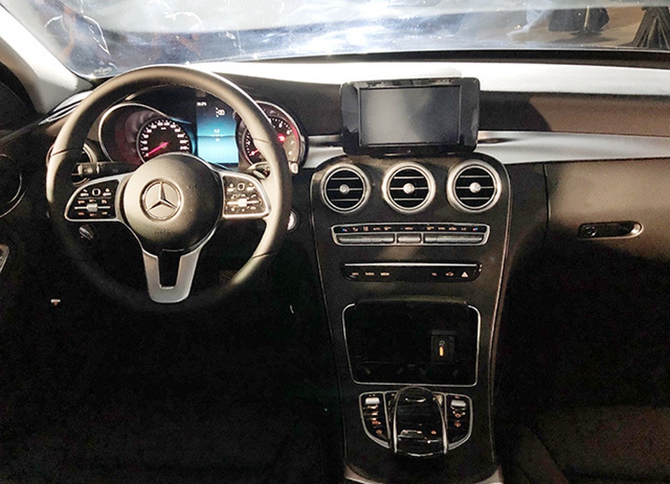 Mercedes-Benz C-Class 2019 tại Việt Nam có giá từ 1,49 tỉ đồng - 6 Mercedes-Benz C-Class 2019 tại Việt Nam có giá từ 1,49 tỉ đồng - 6