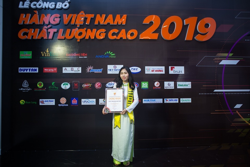 Công ty Nhựa Long Thành đạt danh hiệu Hàng Việt Nam chất lượng cao 2019 - 4 Công ty Nhựa Long Thành đạt danh hiệu Hàng Việt Nam chất lượng cao 2019 - 4