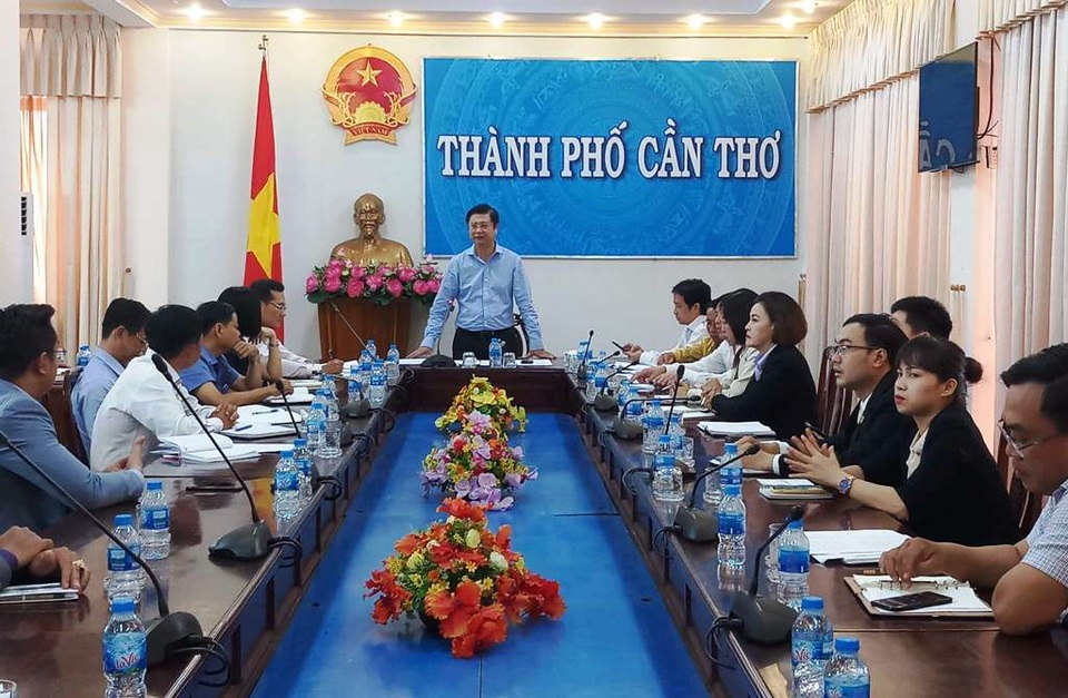 Ông Trương Quang Hoài Nam - Phó chủ tịch UBND TP Cần Thơ chủ trì buổi họp Ông Trương Quang Hoài Nam - Phó chủ tịch UBND TP Cần Thơ chủ trì buổi họp