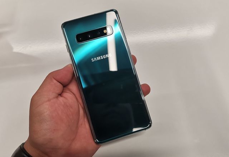 s10.jpg s10.jpg