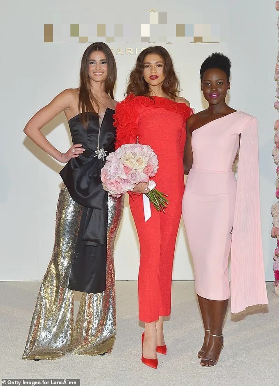 Zendaya đẹp kiều diễm với tông màu đỏ - 5 Zendaya đẹp kiều diễm với tông màu đỏ - 5