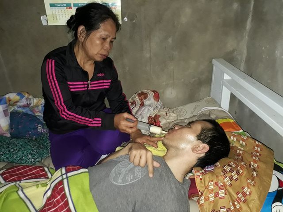 Thêm tấm lòng bạn đọc đến với 2 anh em mồ côi - 1 Thêm tấm lòng bạn đọc đến với 2 anh em mồ côi - 1