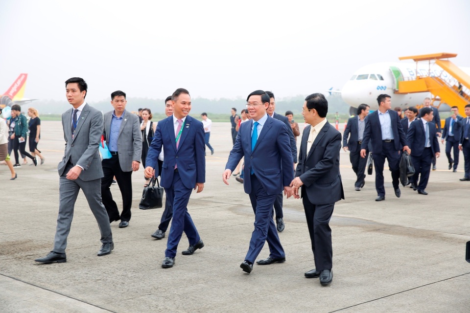 Phó Thủ tướng Vương Đình Huệ bay khai trương đường bay mới của Bamboo Airways tới Vinh - 2 Phó Thủ tướng Vương Đình Huệ bay khai trương đường bay mới của Bamboo Airways tới Vinh - 2