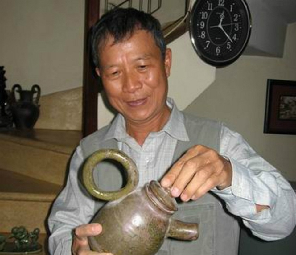 Bộ sưu tập ấm trà “độc nhất vô nhị” ở VN, có chiếc nhỏ xíu mà giá cả trăm triệu - 11 Bộ sưu tập ấm trà “độc nhất vô nhị” ở VN, có chiếc nhỏ xíu mà giá cả trăm triệu - 11