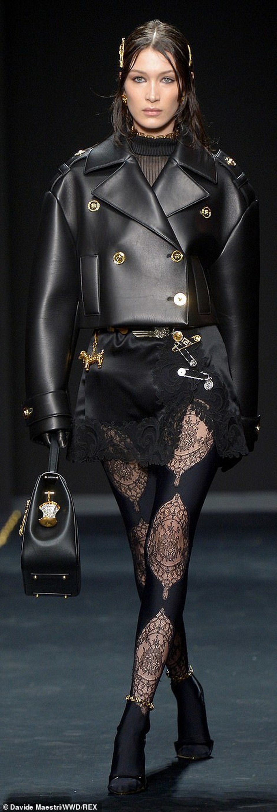 Dàn chân dài đình đám tỏa sáng tại Milan  - 10