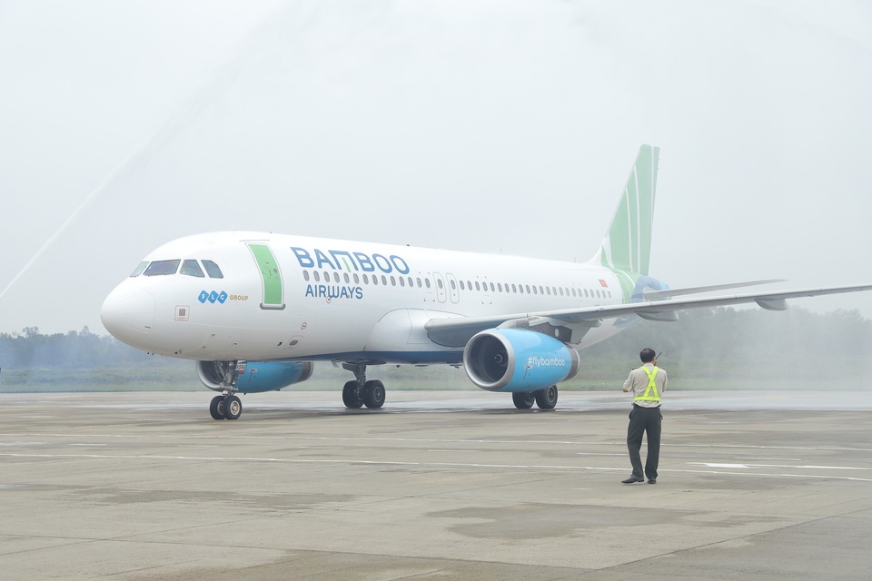 Phó Thủ tướng Vương Đình Huệ bay khai trương đường bay mới của Bamboo Airways tới Vinh - 1 Phó Thủ tướng Vương Đình Huệ bay khai trương đường bay mới của Bamboo Airways tới Vinh - 1