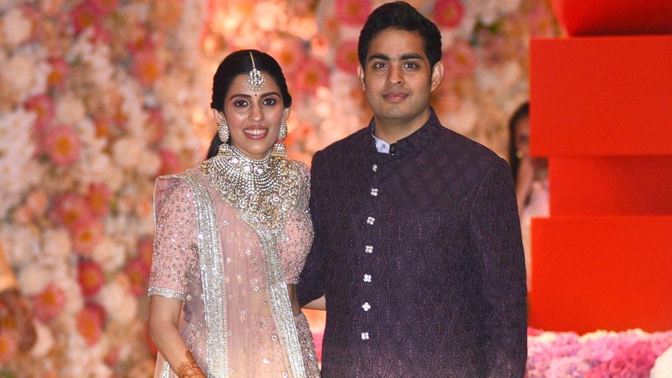 Akash Ambani, con trai cả của người giàu nhất Ấn Độ chuẩn bị kết hôn với vị hôn thê Shloka Mehta. (Nguồn: AFP / SUJIT JAISWAL) Akash Ambani, con trai cả của người giàu nhất Ấn Độ chuẩn bị kết hôn với vị hôn thê Shloka Mehta. (Nguồn: AFP / SUJIT JAISWAL)