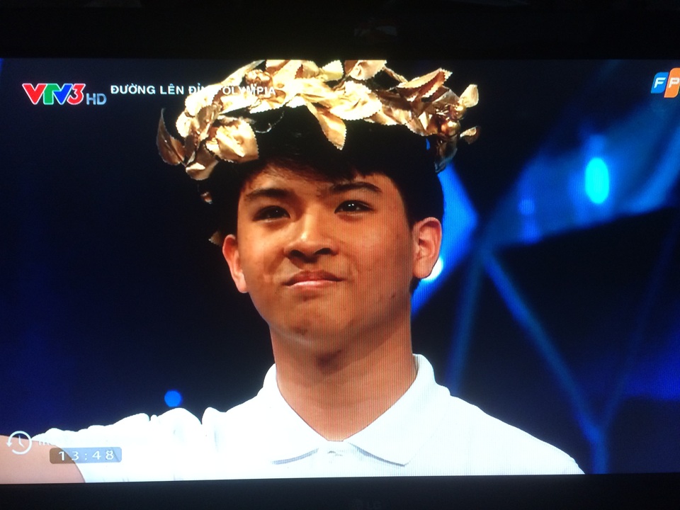 Soái ca Rubik Nghệ An san bằng kỷ lục điểm Khởi động Đường lên đỉnh Olympia - 4 Soái ca Rubik Nghệ An san bằng kỷ lục điểm Khởi động Đường lên đỉnh Olympia - 4