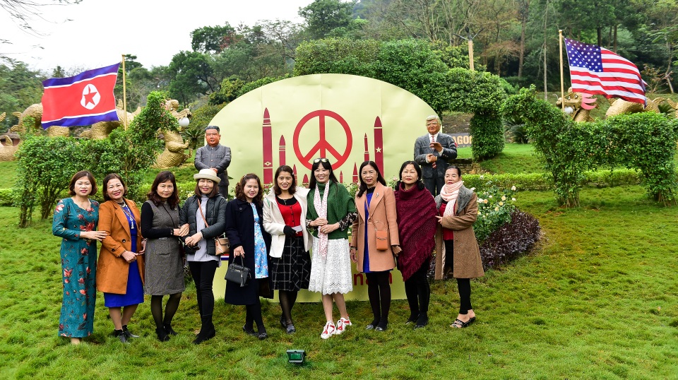 tương 2 lanh dao My Trieu-26.jpg tương 2 lanh dao My Trieu-26.jpg