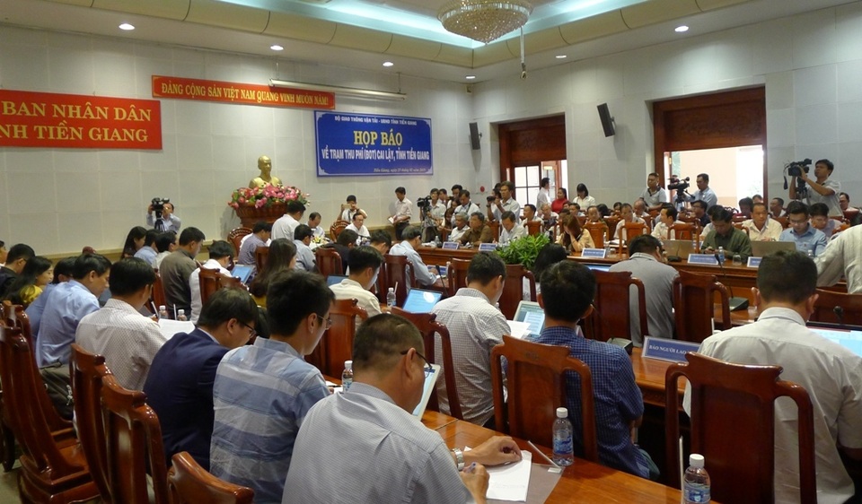 Tháng 3 BOT Cai Lậy thu phí trở lại: Còn nhiều vấn đề chưa rõ... - 1 Tháng 3 BOT Cai Lậy thu phí trở lại: Còn nhiều vấn đề chưa rõ... - 1