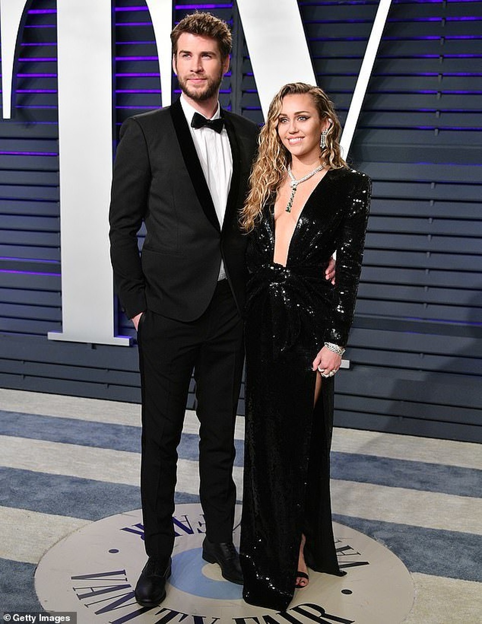 Emily Ratajkowski khoe ngực khủng dự tiệc Oscar - 5 Emily Ratajkowski khoe ngực khủng dự tiệc Oscar - 5