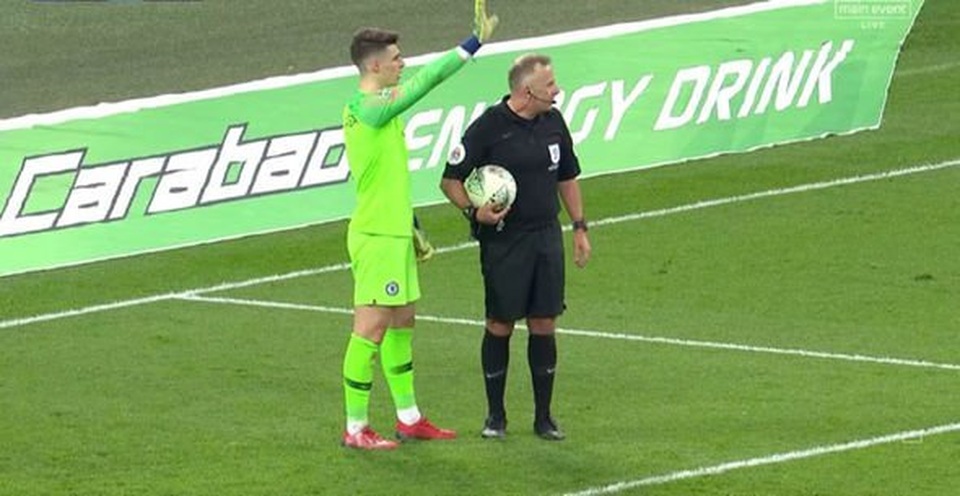 HLV Sarri tức điên do thủ thành Kepa Arrizabalaga không chịu rời sân - 5 HLV Sarri tức điên do thủ thành Kepa Arrizabalaga không chịu rời sân - 5