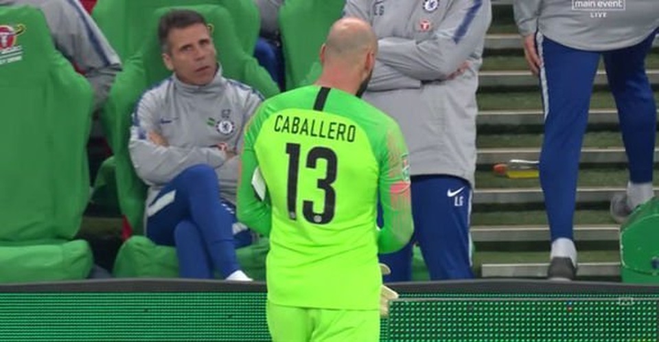 HLV Sarri tức điên do thủ thành Kepa Arrizabalaga không chịu rời sân - 7 HLV Sarri tức điên do thủ thành Kepa Arrizabalaga không chịu rời sân - 7