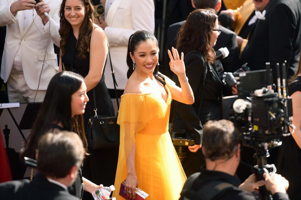 Minh tinh Hollywood khoe váy áo lộng lẫy trên thảm đỏ Oscar 2019 - 33 Minh tinh Hollywood khoe váy áo lộng lẫy trên thảm đỏ Oscar 2019 - 33