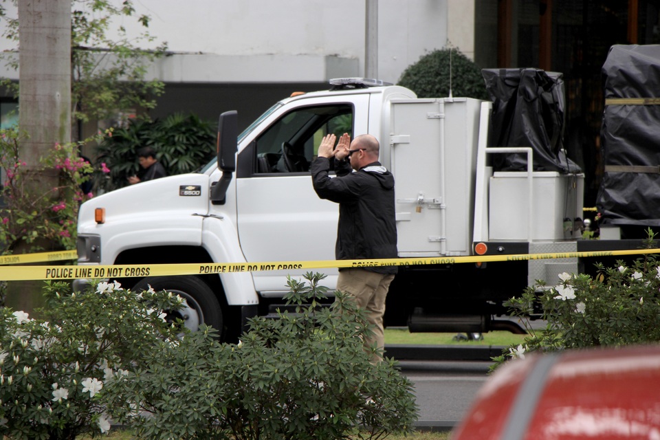 Chó nghiệp vụ tuần tra trong khuôn viên khách sạn Marriot - 6 Chó nghiệp vụ tuần tra trong khuôn viên khách sạn Marriot - 6