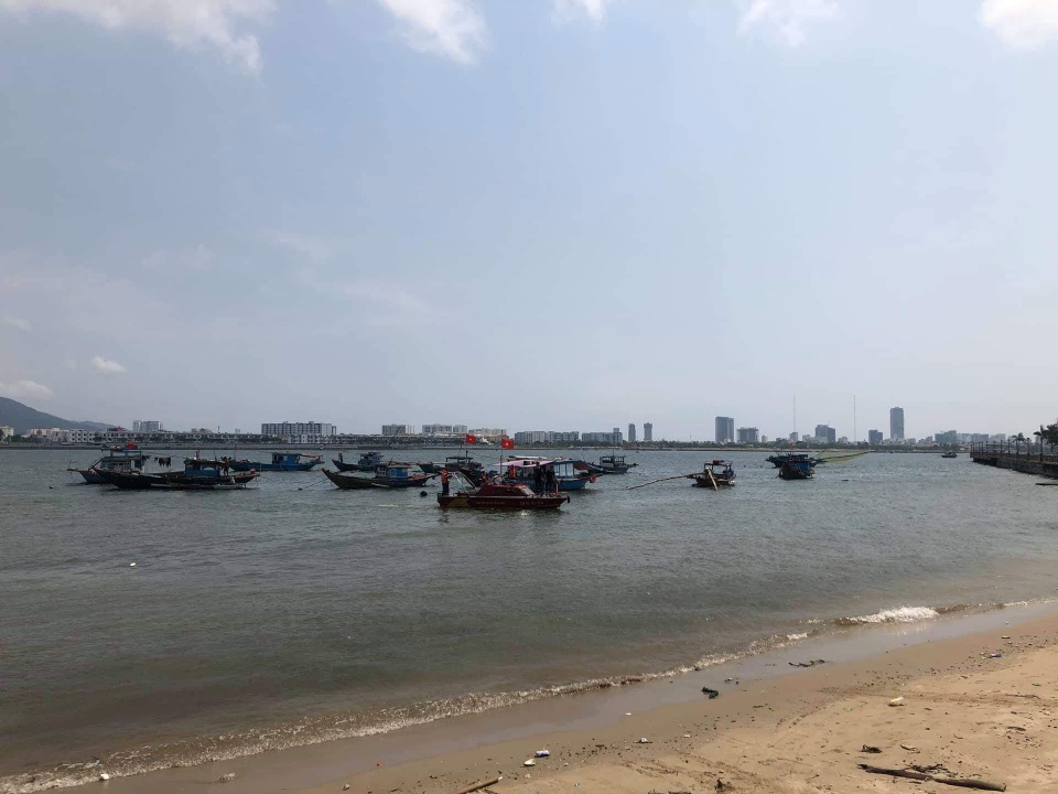 Nghi án bố giết con gái 8 tuổi, ném xác xuống sông phi tang - 1 Nghi án bố giết con gái 8 tuổi, ném xác xuống sông phi tang - 1