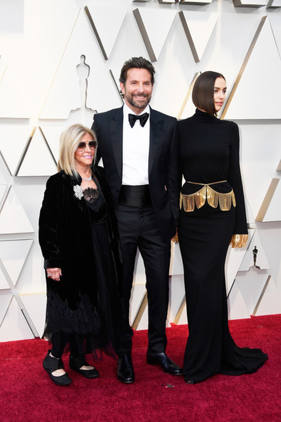 Minh tinh Hollywood khoe váy áo lộng lẫy trên thảm đỏ Oscar 2019 - 67 Minh tinh Hollywood khoe váy áo lộng lẫy trên thảm đỏ Oscar 2019 - 67
