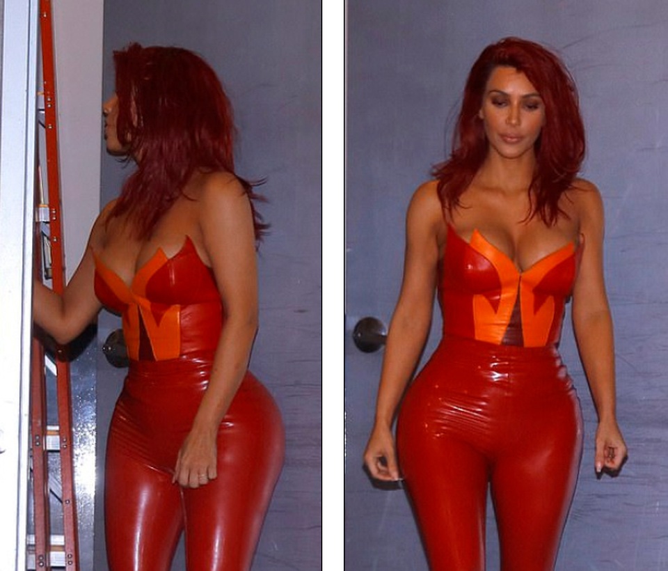 Kim Kardashian gây bất ngờ với tóc đỏ rực - 1