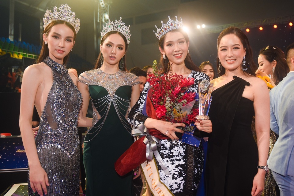 ke nhiem huong giang .jpg ke nhiem huong giang .jpg