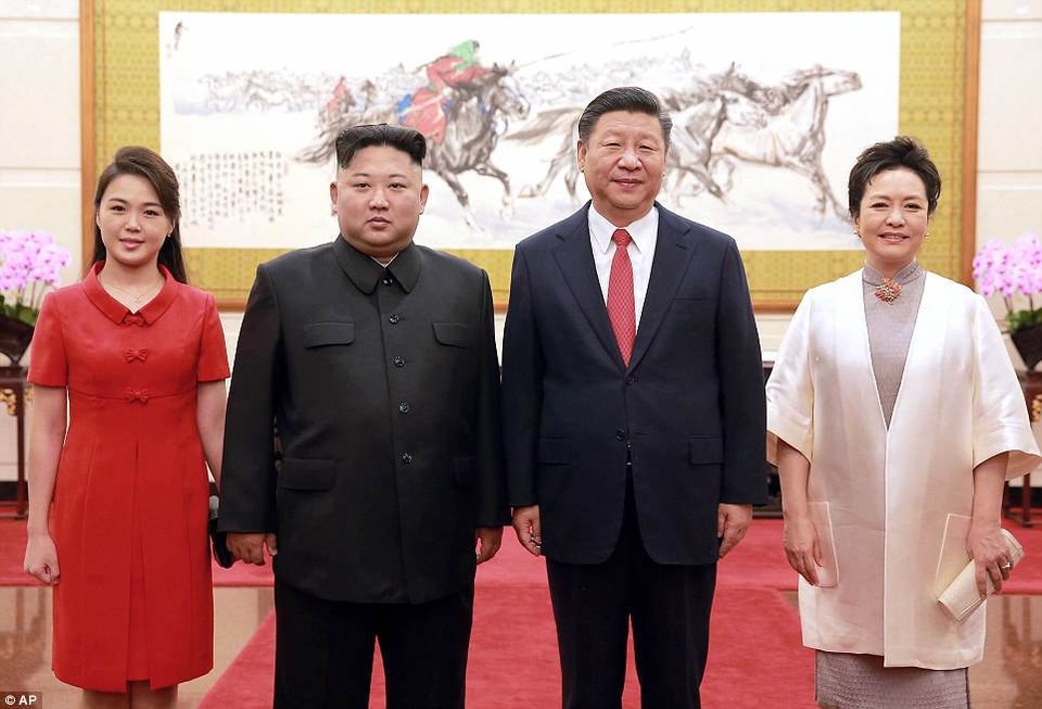 Những hoạt động ngoại giao đầu tiên của ông Kim Jong-un chinh phục thế giới - 1 Những hoạt động ngoại giao đầu tiên của ông Kim Jong-un chinh phục thế giới - 1