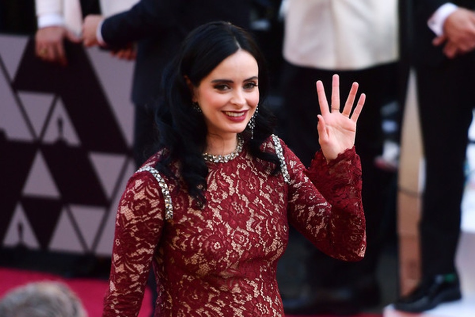Minh tinh Hollywood khoe váy áo lộng lẫy trên thảm đỏ Oscar 2019 - 71 Minh tinh Hollywood khoe váy áo lộng lẫy trên thảm đỏ Oscar 2019 - 71
