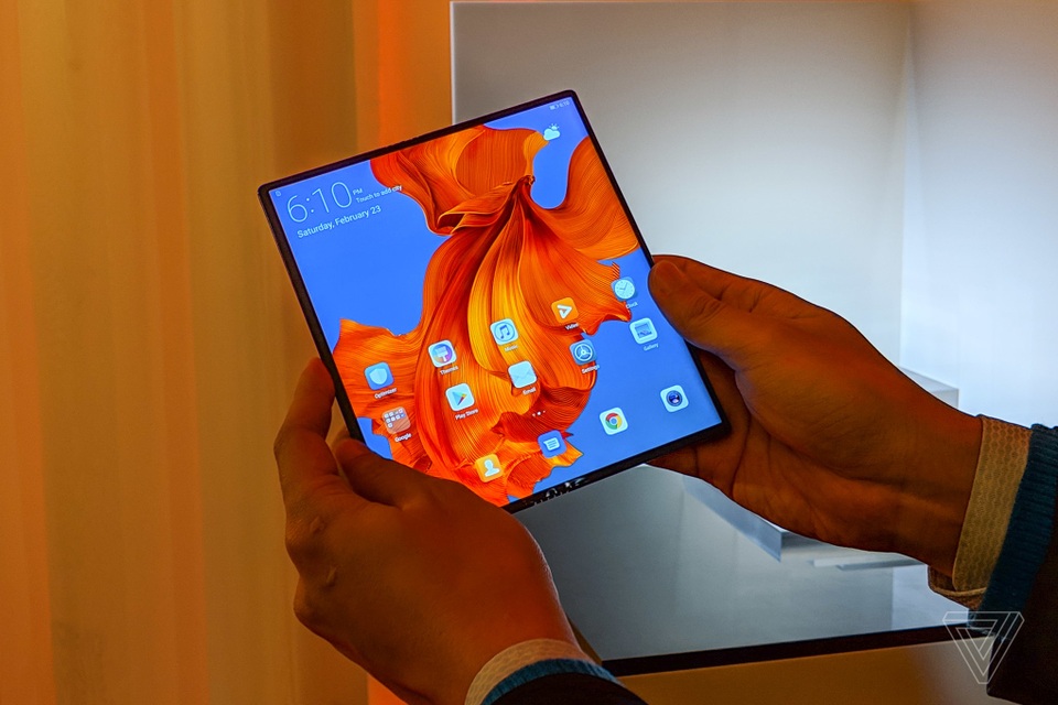 Huawei trình làng smartphone có thể gập được Mate X với thiết kế độc đáo - 1 Huawei trình làng smartphone có thể gập được Mate X với thiết kế độc đáo - 1