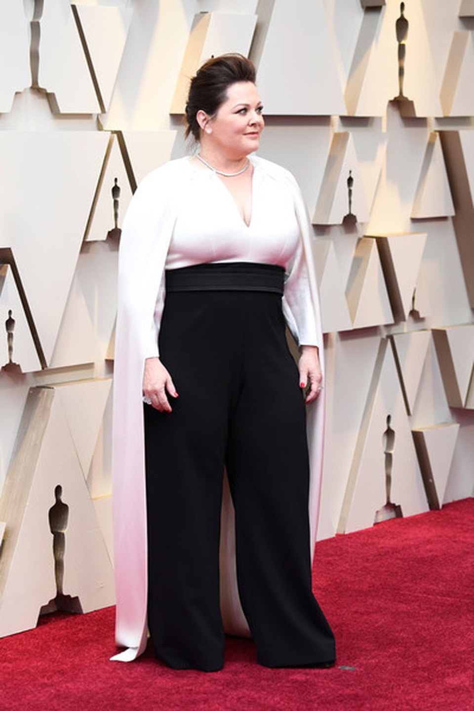 Minh tinh Hollywood khoe váy áo lộng lẫy trên thảm đỏ Oscar 2019 - 24 Minh tinh Hollywood khoe váy áo lộng lẫy trên thảm đỏ Oscar 2019 - 24